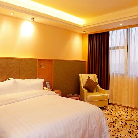 Golden City Hotel Фошань Экстерьер фото