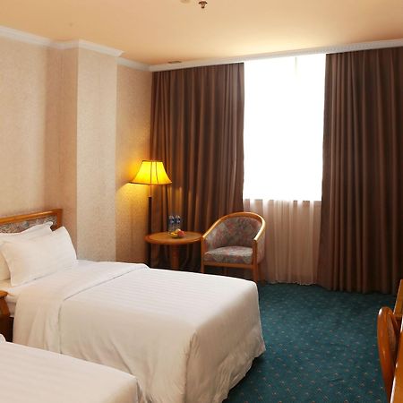 Golden City Hotel Фошань Экстерьер фото